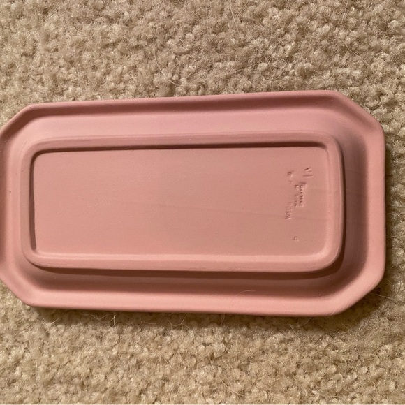 Wedgwood Jasperware - white on pink Regina Tableware - Picture 3 of 4